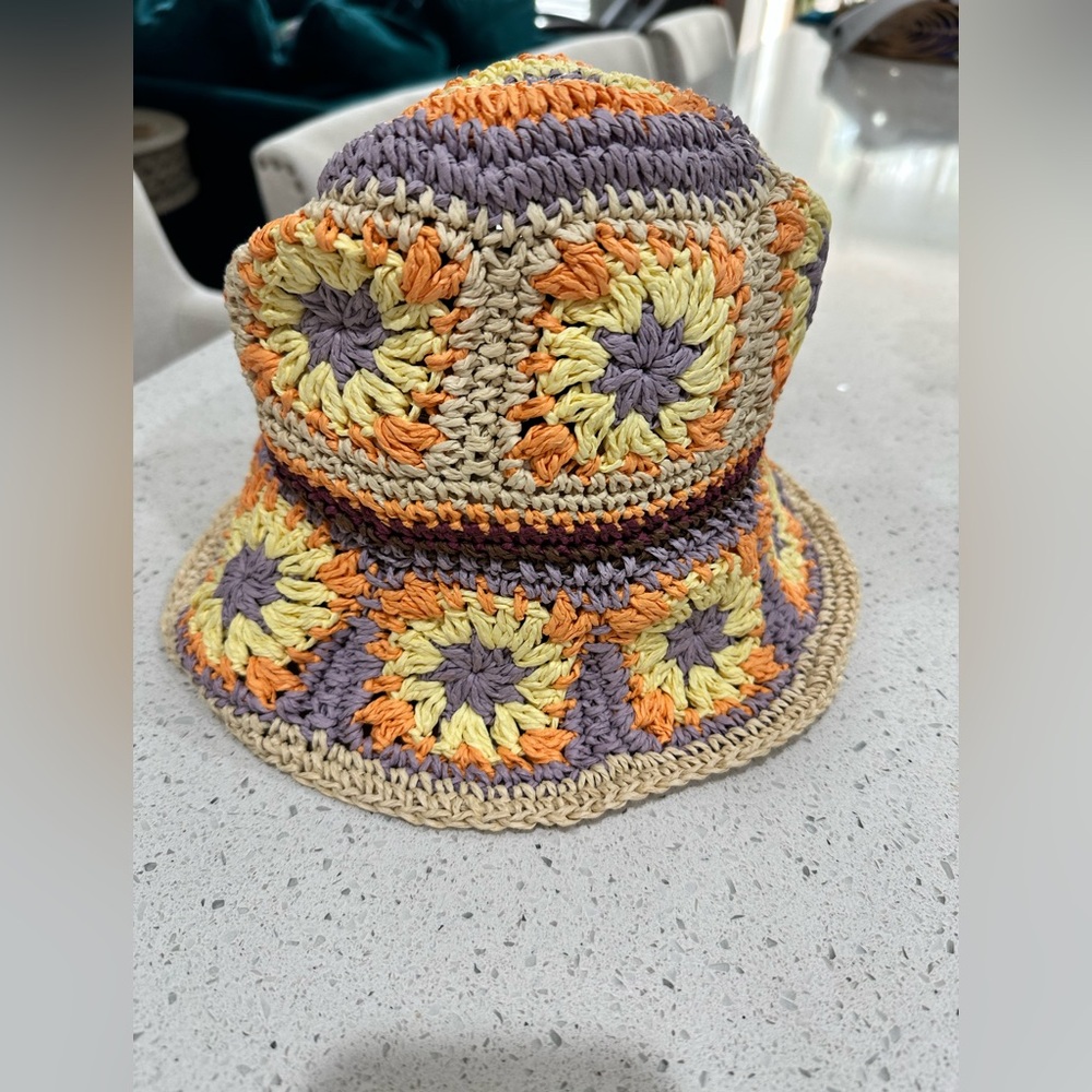 Crochet Sunburst Bucket Hat - One Size - Picture 2 of 6